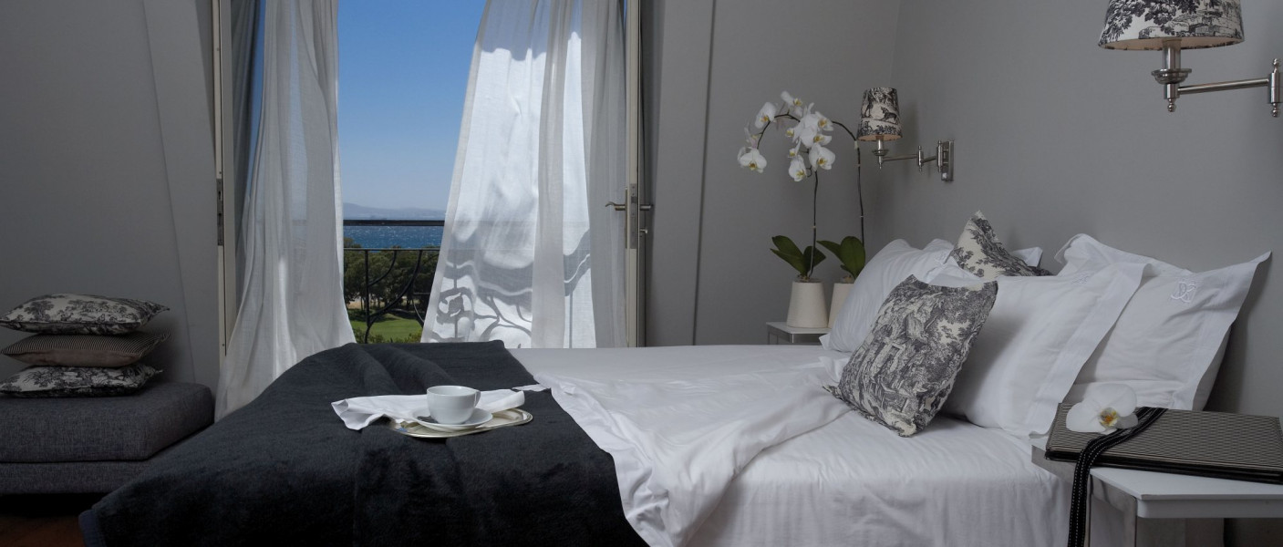 GG Bedroom shot 300dpi 072