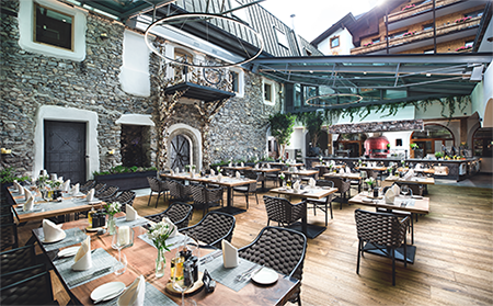 6FT 8858stephanelsler2022