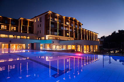 HoheSalve Fassade mit Pool1 Johannes Kogler