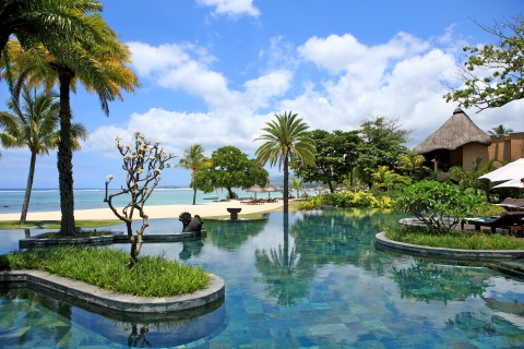 The pool the sea merge