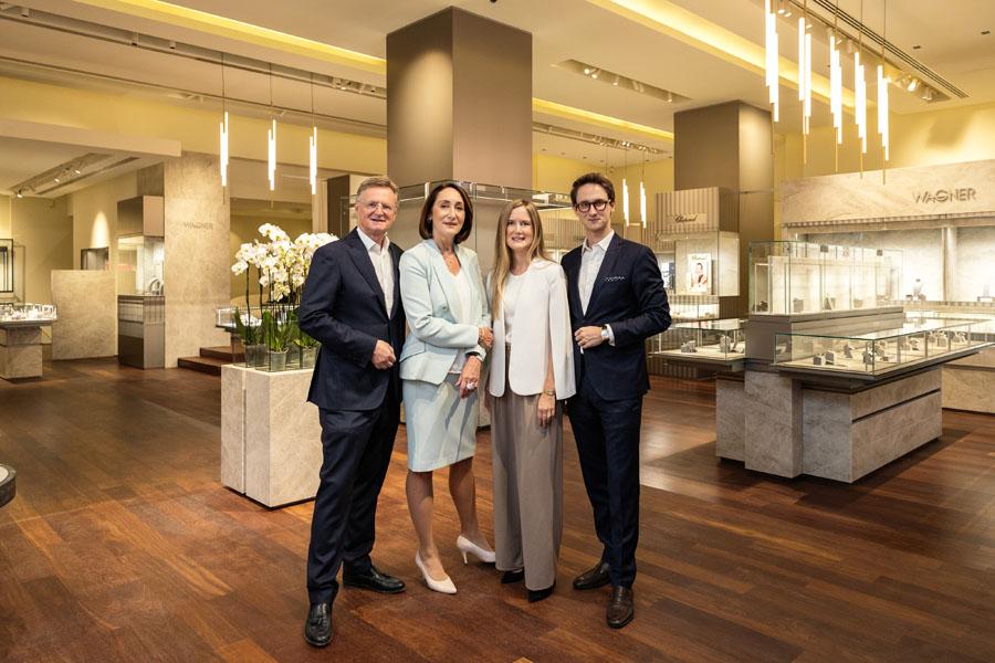 WAGNER Stammhaus Hermann, Katharina, Antonia und Felix Gmeiner Wagner (c) PhilippLipiarski 01