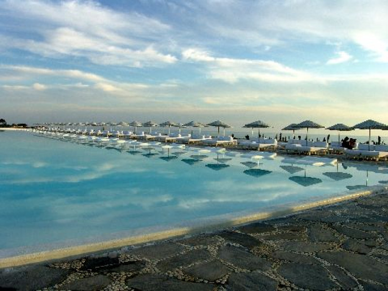 OutdoorPool002