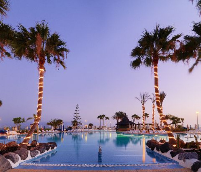 Night view pool are