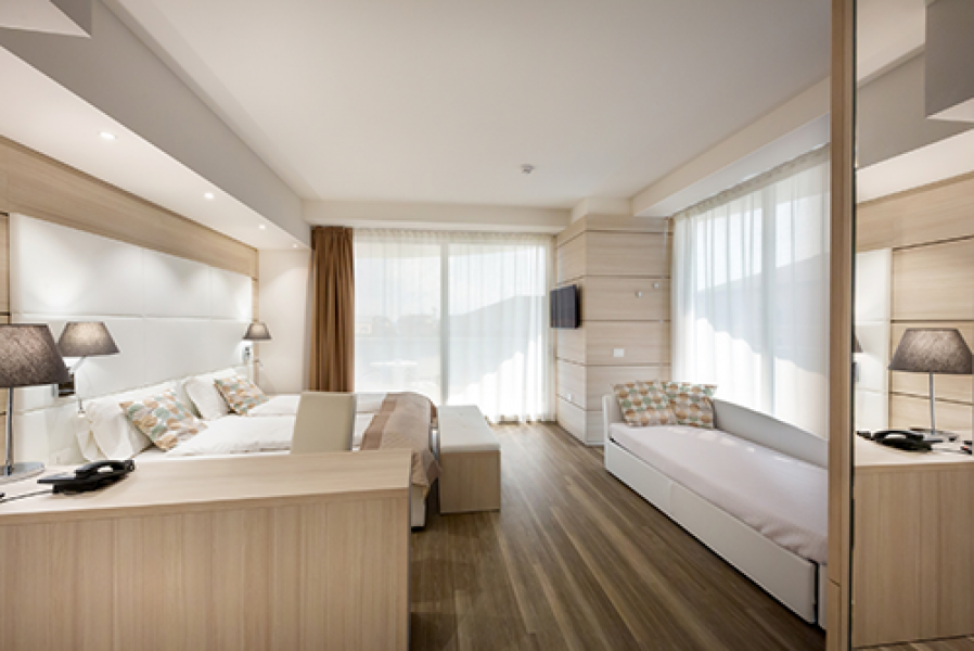 EXECUTIVE NEW VIERBETTZIMMER2 v2
