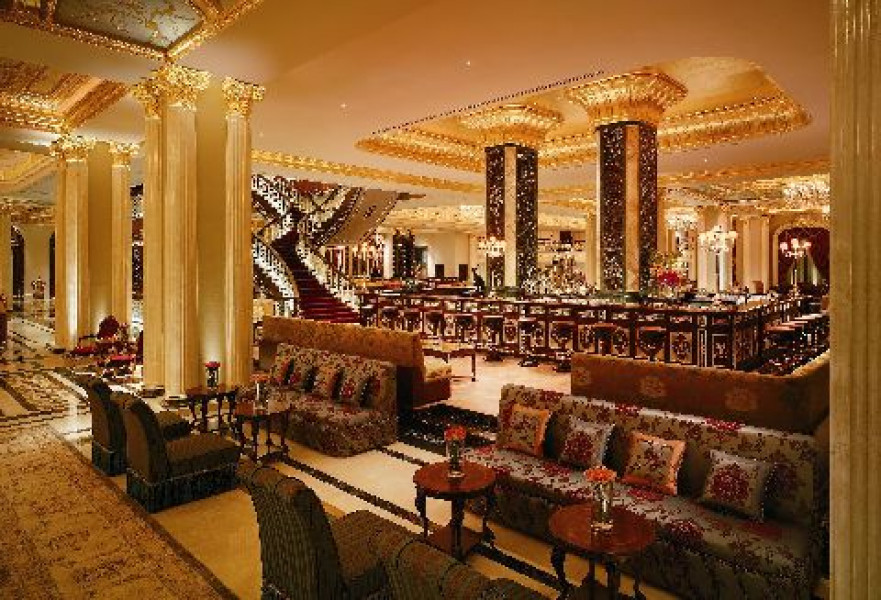 Lobby bar