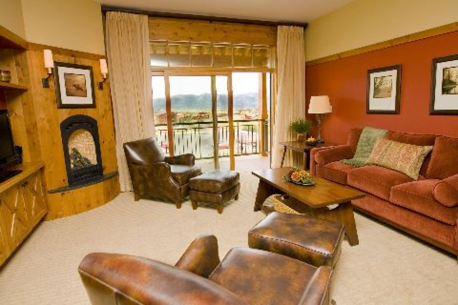 Lodge Suite Living Room