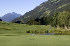 8587Golfplatz