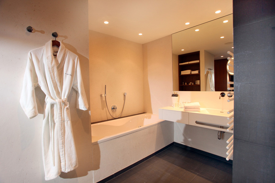 AP TX Kirchberg Tirol Junior Suite Badezimmer