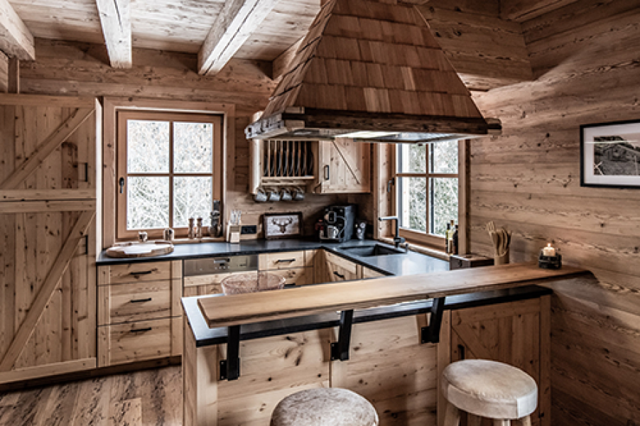 grosse moderne kueche im berg chalet c ratko photography benglerwald berg chaletdorf