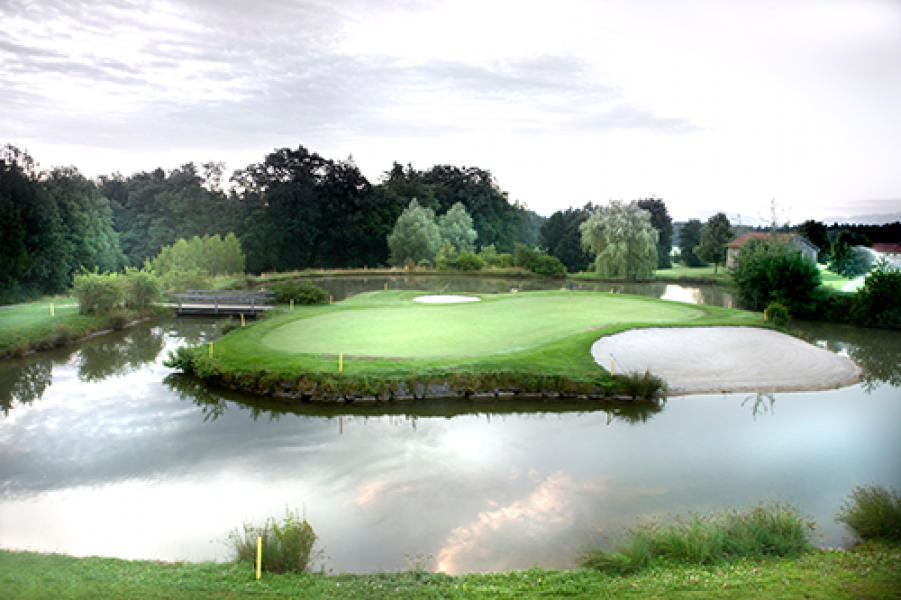 Golfplatz Bgl 25