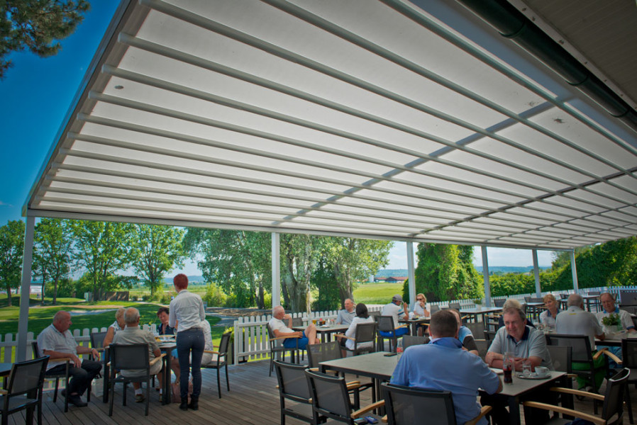 2 DCC Clubhouse Terrasse