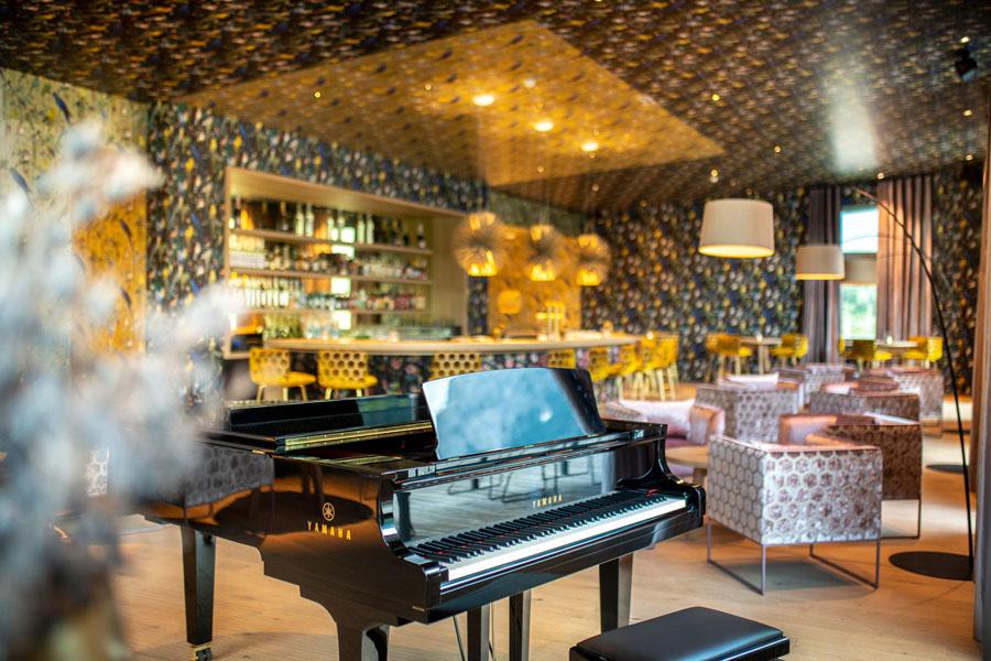 Dolomitengolf Suites extravagante Piano Bar 02