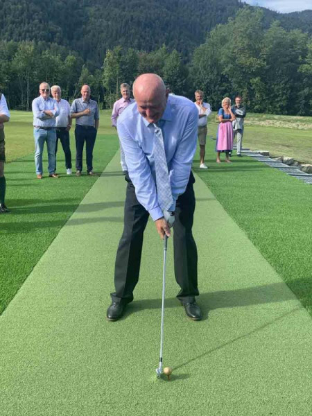 Franz Laimer schlagt den goldenen Ball3