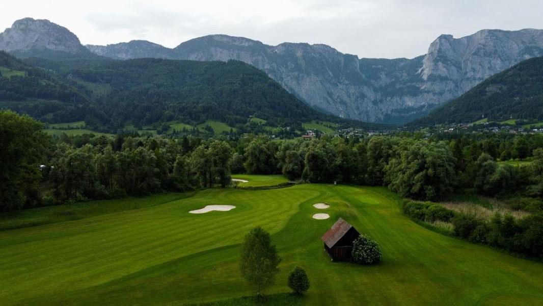 Luftaufnahme Loch 5 Richtung Tausing und Angern Manuel Wiedner 2025