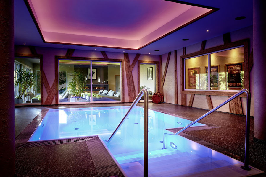 indoor salzbecken hotel panorama royal
