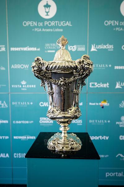 Der Pokal für den Sieger 1