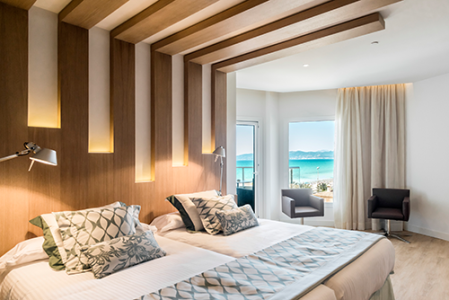 GARONDA ROOM PREMIUM SIDE SEA VIEW