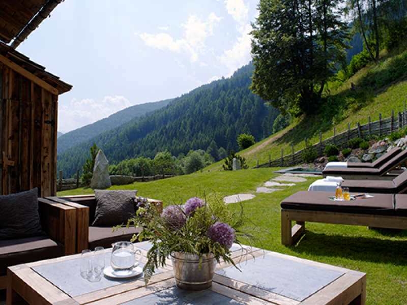 relax outside 4
