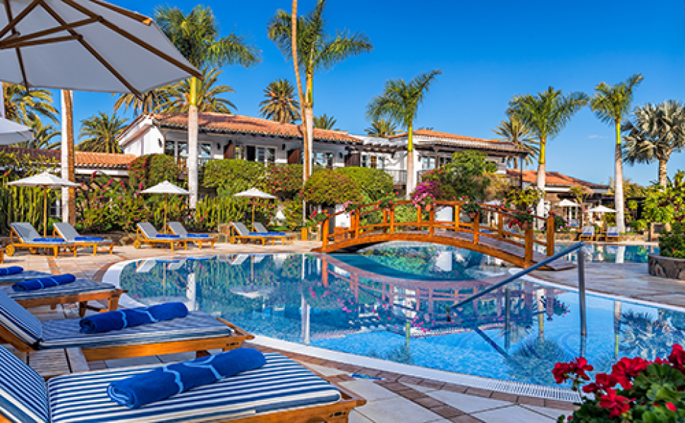 Piscina Grand Hotel Residencia 23