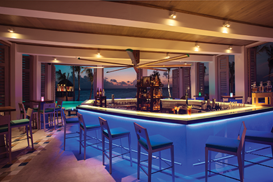 OZEN LIFE MAADHOO Joie De Vivre Interior