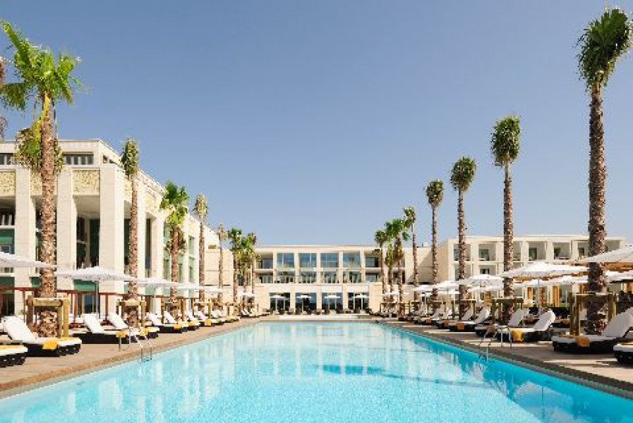 Tivoli Victoria Outdoor Pool
